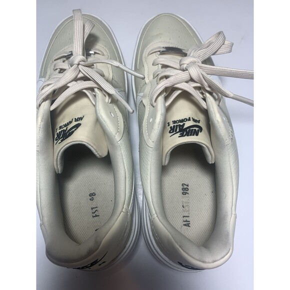 Nike Wmns Air Force 1 PLT.AF.ORM 'Fossil' DJ9946-200 Shoe Size 9 - Picture 8 of 9